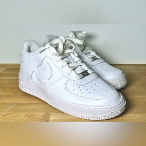 Nike Air Force 1 AF1 LE NWOT